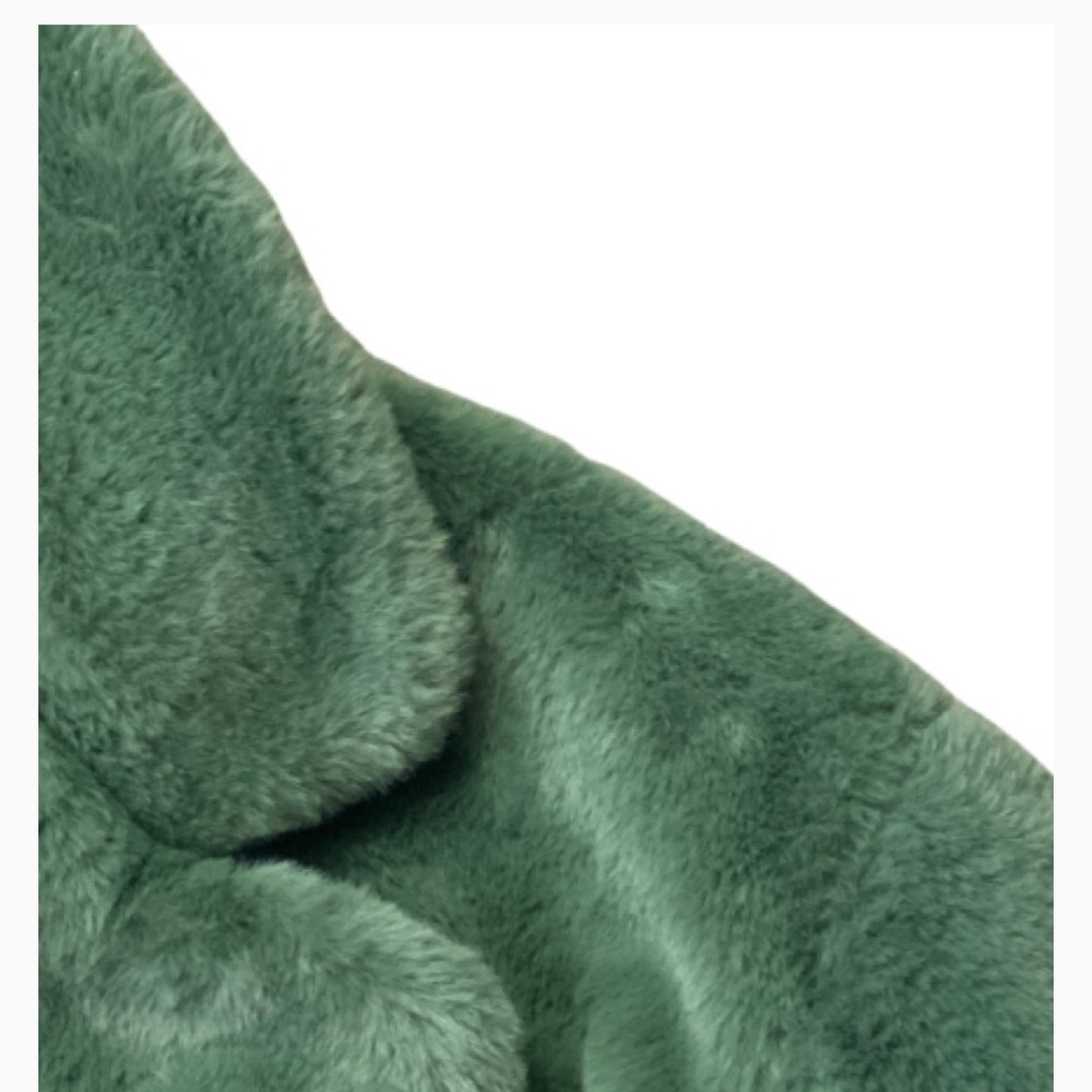 Festival Ready Ashley 26 International Green‎ Faux Fur Cropped Jacket - Picture 4 of 9
